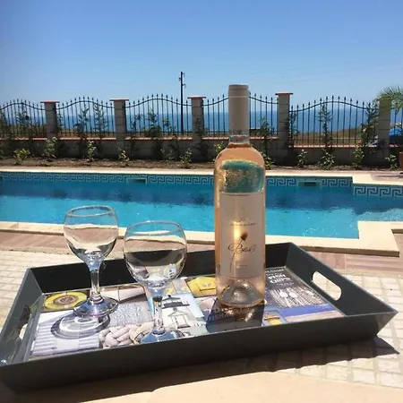Villa Bellerose Bozhurets