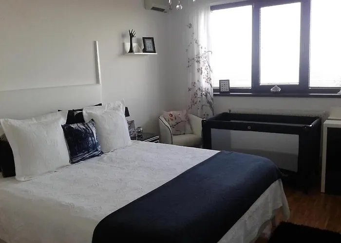 Bellerose Villa Bozhurets