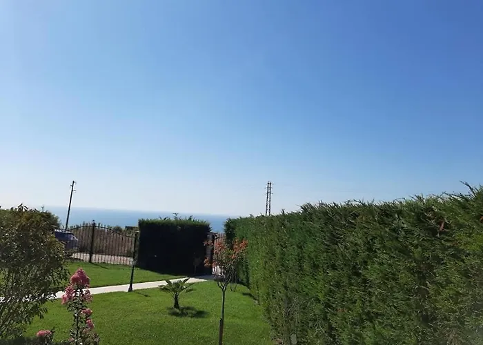 Villa Bellerose Bozhurets